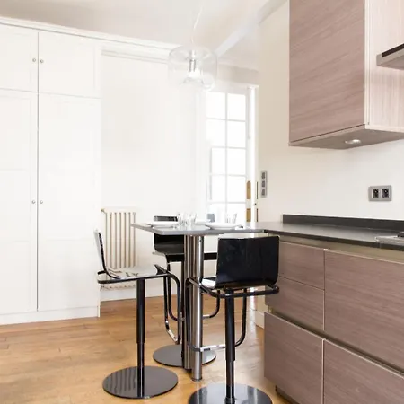 Bnbnook - Chic 2br In Vibrant Le Marais Appartement *